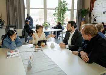 Eerste Kamerlid Mei Li Vos brengt werkbezoek aan Malburgen