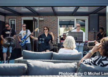 Muziek bij de buren